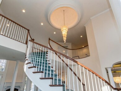 4860 Oak Grove Ct NE, Cedar Rapids, IA 52411 - photo 5