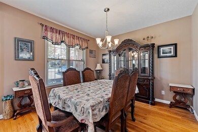 1048 Saint Ives Dr, Hurricane, WV 25526 - photo 5