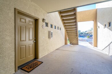 01_Front-02