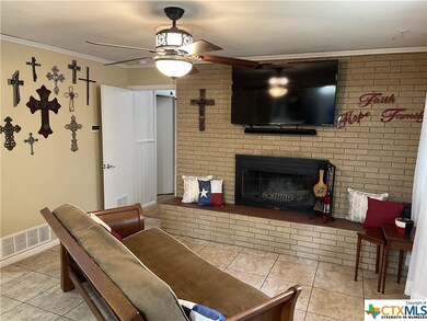 418 E Robertson Ave, Copperas Cove, TX 76522 - photo 6