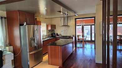 75-56 184th St, Flushing, NY 11366 - photo 5