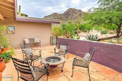 Squaw Peak Courtyard