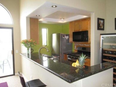 Open kitchen with lots of light, upgraded granite 