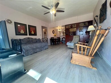 4001 58th St N unit 18, Kenneth City, FL 33709 - photo 5