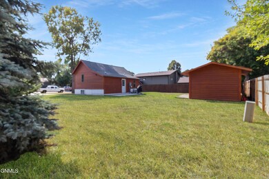 1714 4th St NE, Mandan, ND 58554 - photo 7