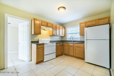 5614 Green Forest Dr, Jacksonville, FL 32244 - photo 4