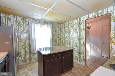 6004 Ticonderoga Ct, Burke, VA 22015 - photo 6