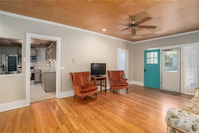 619 W 4th St, Lawrence, KS 66044 - photo 2