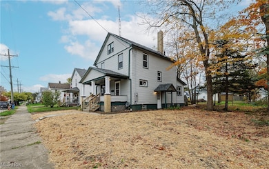 260 W Wayne St, Alliance, OH 44601 - photo 2