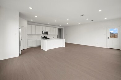 13316 Harbor Point Dr, Texas City, TX 77568 - photo 5