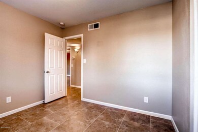 15237 N 19th Way Phoenix AZ-large-020-Be