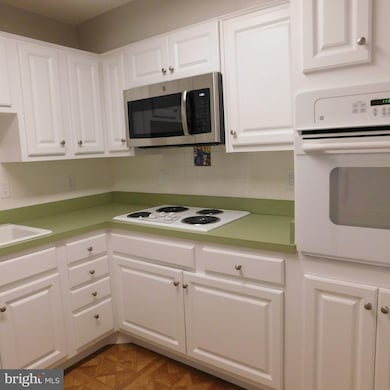 Montebello unit 403, Alexandria, VA 22303 - photo 3