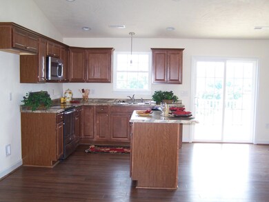 Kitchen (2)