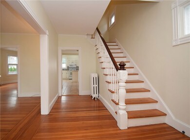 10 Elliot Place, Newport, RI 02840 - photo 2