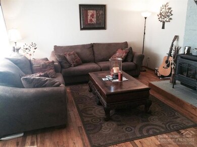 1348 NE Thompson Dr, Bend, OR 97701 - photo 5