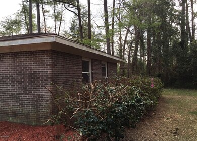 318 E Bedford Rd, Wilmington, NC 28411 - photo 2