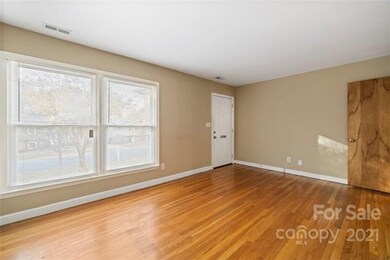 Spacious Living Room with hardwood floors & nice n