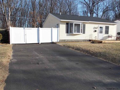 37 Mildred Ln, Latham, NY 12110 - photo 3