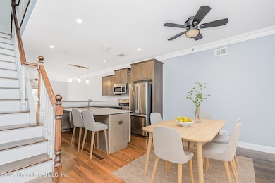 (7) DINING AREA STAGED