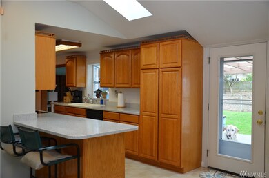 8015 219th St SW, Edmonds, WA 98026 - photo 6