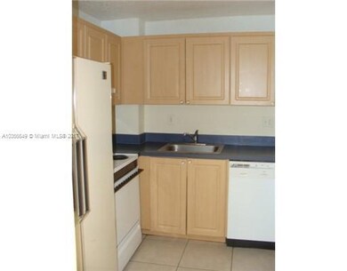 unlisted-address, Miami, FL 33172 - photo 3