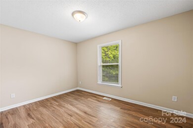 1114 8th St, Statesville, NC 28677 - photo 7