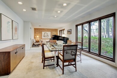 10227 Green Tree Rd, Houston, TX 77042 - photo 4