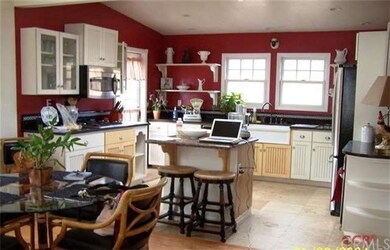 Large kitchen with built-in GE oven, gas cook top 