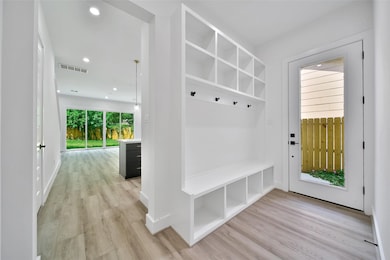 7012 Saint Augustine St, Houston, TX 77021 - photo 7