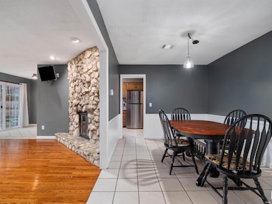 2103 Skyhawk Dr, Fort Wayne, IN 46815 - photo 7