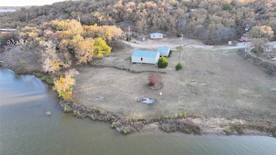 819 Captain S Dr, Bowie, TX 76230 - photo 3