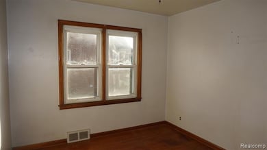 18444 Albion St, Detroit, MI 48234 - photo 6