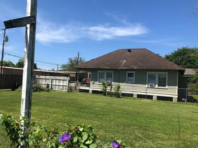 4802 Michaux St, Houston, TX 77009 - photo 4