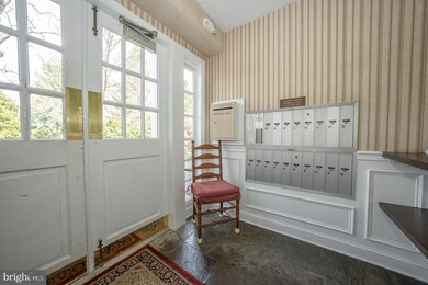 919 Montgomery Ave unit 2-2, Bryn Mawr, PA 19010 - photo 3