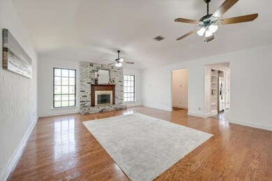 2926 Beachtree Ln, Bedford, TX 76021 - photo 5