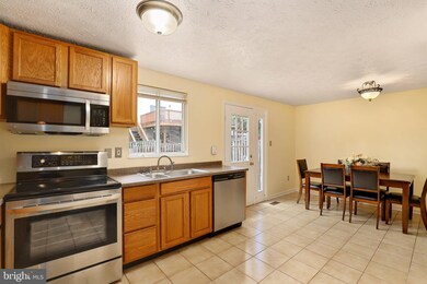 19106 Partridge Wood Dr, Germantown, MD 20874 - photo 7