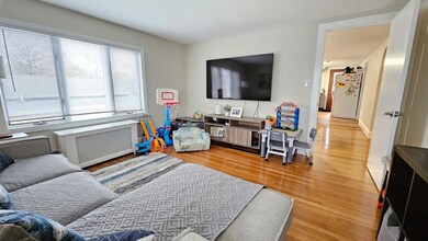 539 Malden St unit 2, Revere, MA 02151 - photo 2