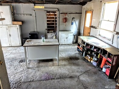 402 Stowell Rd, Onalaska, WA 98570 - photo 2