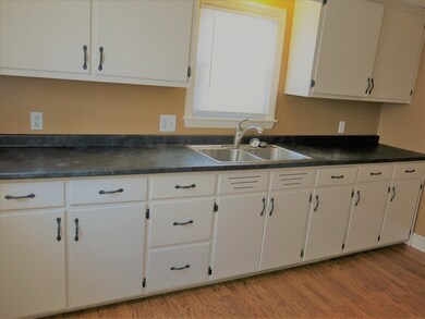 156 Carroll St, Springfield, MA 01108 - photo 6