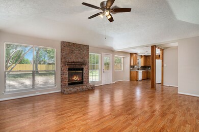 1008 Lost River Dr, Friendswood, TX 77546 - photo 7