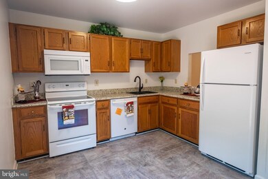 16308 Taconic Cir unit 99B, Dumfries, VA 22025 - photo 3