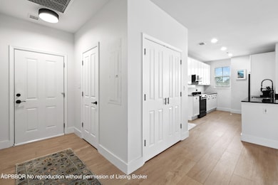 3940NFlaglerDr#204(13)