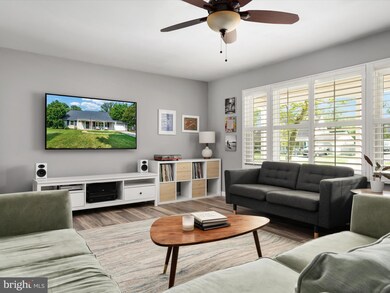 12404 Stretton Ln, Bowie, MD 20715 - photo 5