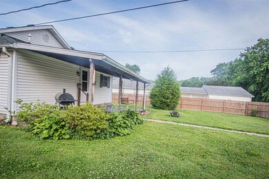 524 W 5th St, Bicknell, IN 47512 - photo 5