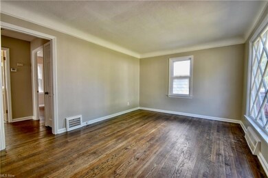 19704 Libby Rd, Maple Heights, OH 44137 - photo 4