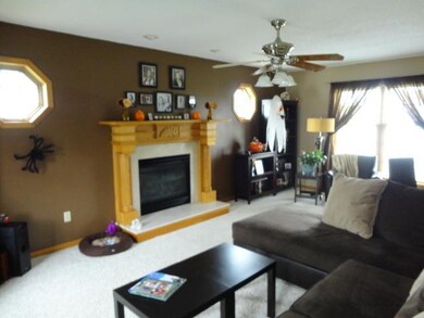 Living Room Spacious living room withlots of natur