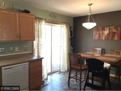 Dining room w/large deck for summer get togethers 