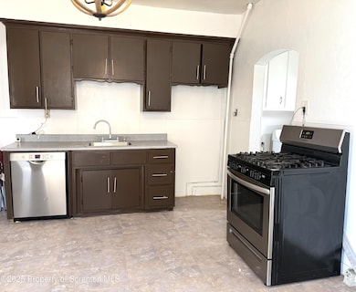 1911 Luzerne St, Scranton, PA 18504 - photo 2