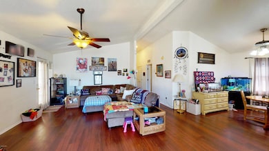 20021 North Cliff Dr_04