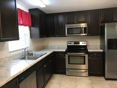 10640 Tulsa Rd, Jacksonville, FL 32218 - photo 5